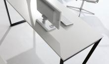 Samostatný stůl bílý s černou podnoží 